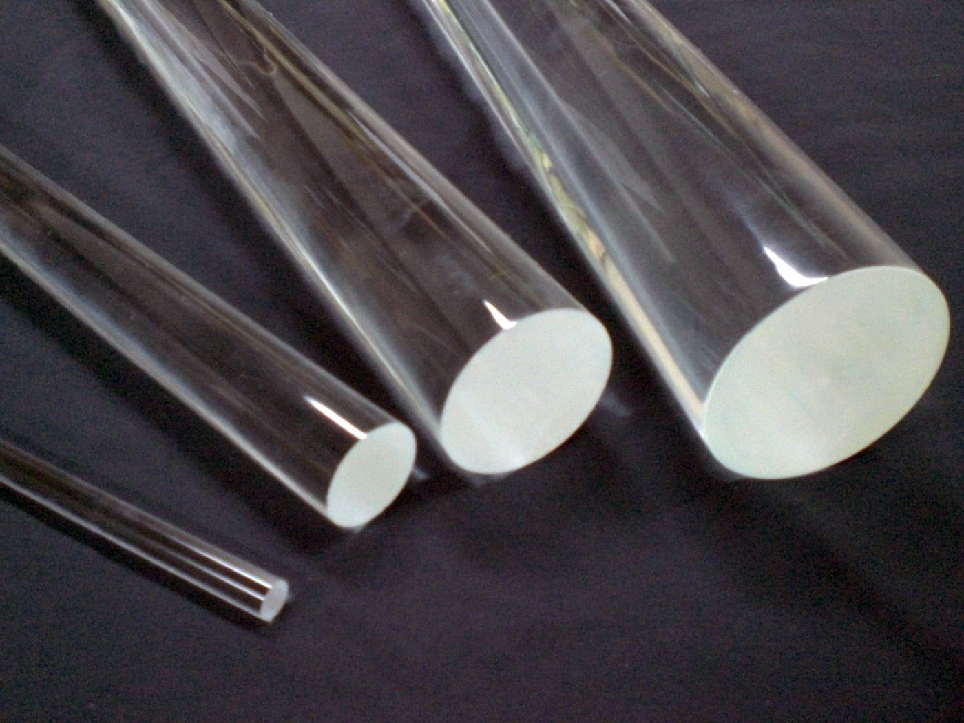 アクリル棒 丸棒 70mm 透明 クリア プラスチック 樹脂 キャスト材料『アクリル丸棒 外径70mm長さ1m(素材のまま)』 - 2